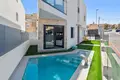 Villa de tres dormitorios 230 m² Torrevieja, España