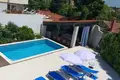 Villa 8 bedrooms 280 m² Grad Pula, Croatia