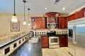 Кондо 2 спальни 106 м² West Bay, Гондурас