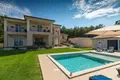 Dom 4 pokoi 230 m² Pula, Chorwacja