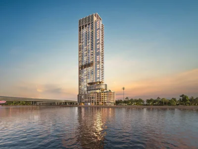 Complexe résidentiel New high-rise residence One River Point with swimming pools on the canal front, close to Burj Khalifa, Business Bay, Dubai, UAE