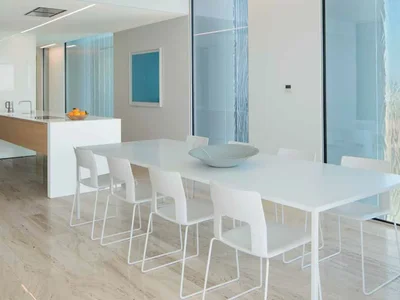 Wohnanlage Muraba Residences — residential complex by Muraba Properties with a swimming pool and access to the beach in Palm Jumeirah, Dubai