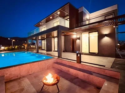 Villa Exclusive seven bedroom villa in Bodrum 500 meters from the sea.