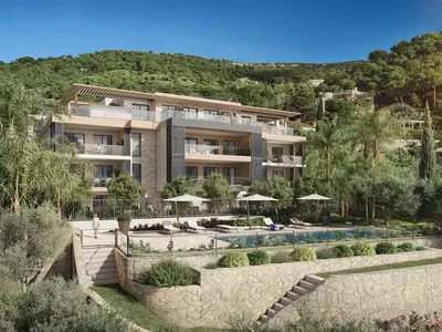 Complexe résidentiel New residential complex with a swimming pool and beautiful sea views in Eze, Cote d'Azur, France