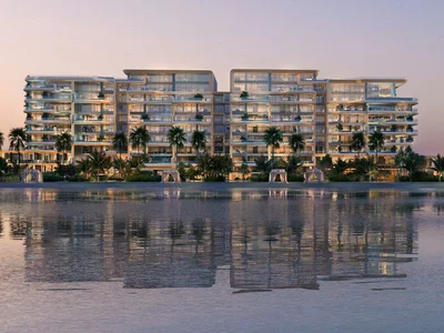 Wohnanlage New luxury waterfront residence Ela with a private beach and a spa center in the exclusive area, Palm Jumeirah, Dubai, UAE