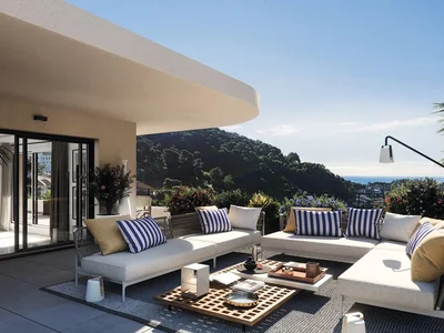 Zespół mieszkaniowy First class residential complex with swimming pools surrounded by greenery and with sea views, Eze, Cote d'Azur, France