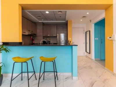 Complejo residencial Complex of serviced apartments Izzzi Life with a swimming pool and a co-working area, JVC, Dubai, UAE