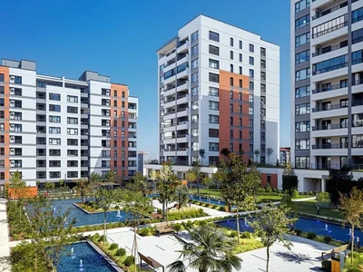 Zespół mieszkaniowy Luksusowe apartamenty z dwiema sypialniami w Avrupa Konutları Yenimahalle.