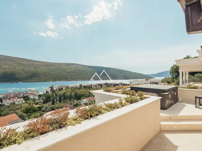 Residential complex premium-class with a swimming pool and gated territory in Đenovići.
