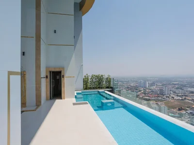 Zespół mieszkaniowy New high-rise luxury residential complex on the first sea line, in the prestigious area of Jomtien, Pattaya, Thailand