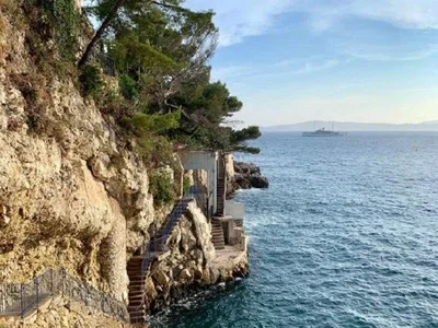Zespół mieszkaniowy New residential complex with panoramic views in Cap-d'Ail, Cote d'Azur, France