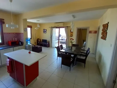 Complexe résidentiel Furnished 2+1 apartment 250 meters from the sea in Esentepe area.
