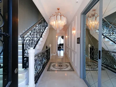 Villa Six bedroom villas 400 meters.