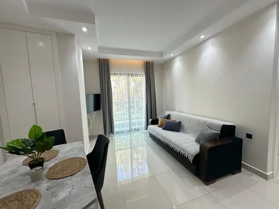 Complejo residencial Furnished 1+1 apartment in Konak Green Life Avsallar complex.