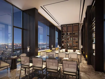 Complexe résidentiel High-rise residential complex with swimming pools and panoramic river views, Bangkok, Thailand
