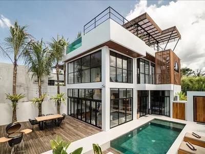 Zespół mieszkaniowy Complex of furnished villa with swimming pools and views of the ocean at 200 meters from the beach, Bali, Indonesia