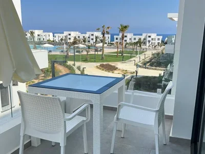 Residential complex Furnished studio apartment on the seafront in the Cove Garden complex.