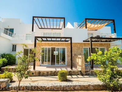 Complejo residencial Two-bedroom apartment in the Sea Terra complex near the sea.