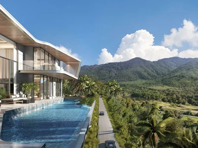 Complexe résidentiel Villas with private pools, with mountain, sea, lake and garden views, in the centre of Phuket, Thailand
