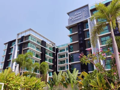 Apartment building Siam Oriental Plaza 