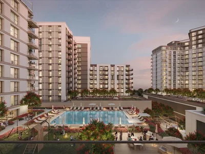 Complexe résidentiel New Alton Residence with swimming pools, restaurants and kids' play areas close to schools and medical facilities, Town Square, Dubai, UAE