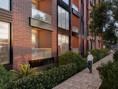 Complejo residencial New guarded residence with a swimming pool close to the coast and a metro station, Istanbul, Turkey