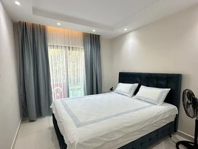 Complejo residencial Furnished 1+1 apartment in Konak Green Life Avsallar complex.