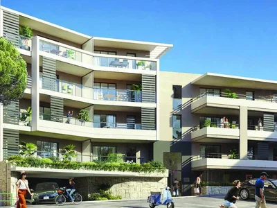 Zespół mieszkaniowy Modern residential complex with a parking in the center of Cap D'Ail, Cote d'Azur, France