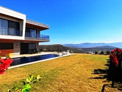 Villa Four bedroom villa in Bodrum, 800 meters from the sea.