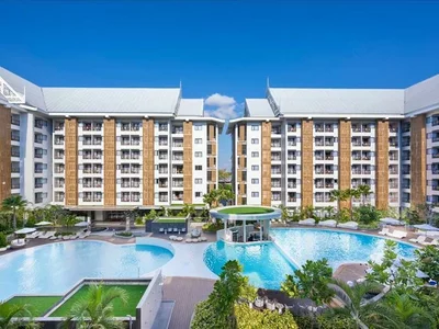 Жилой комплекс Резиденция с бассейном, ресторанами и конференц-залом в 800 метрах от пляжа Джомтьен, Паттайя, Таиланд