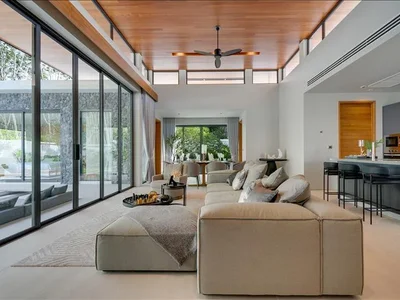 Complexe résidentiel New complex of villas with swimming pools close to beaches, Krabi, Thailand