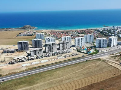 Complejo residencial CAESAR BLUE vsego v 300 metrah ot peschanogo plyazha