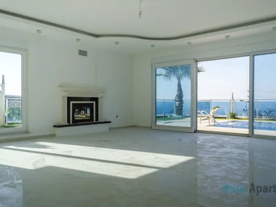 Villa Modern 3-Bedroom villa with pool for sale in Kargicak, Alanya