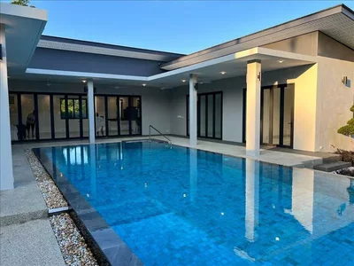 Wohnanlage Gated complex of villas with swimming pools, Samui, Thailand