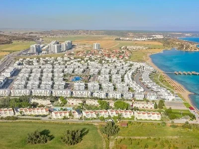 Complejo residencial Finished apartments in the Four Seasons Life complex on the seashore.
