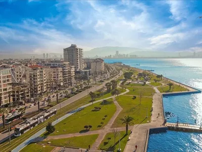 Complejo residencial New residence on the first sea line, Izmir, Turkey