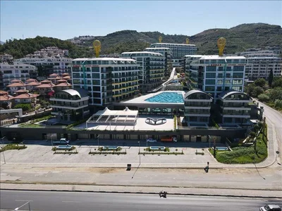 Wohnanlage New residence with swimming pools and spa centers on the first sea line, Alanya, Turkey
