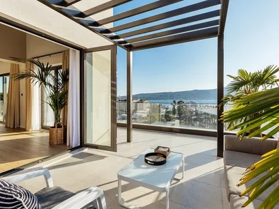 Apartamentowiec Duplex Penthouse with Panoramic Adriatic Views – Porto Montenegro