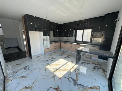  Pueblo de cabañas ¡Súper inversión! ¡Villa 4+1 a solo 50 metros del mar!