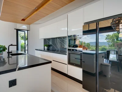 Complexe résidentiel New villas with a view of the sea, Phuket, Thailand