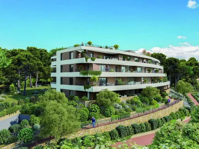 Zespół mieszkaniowy New residential complex surrounded by forest, Antibes, Cote d'Azur, France