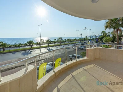 Dzielnica mieszkaniowa Fully Furnished apartment Right on the Seafront in Alanya