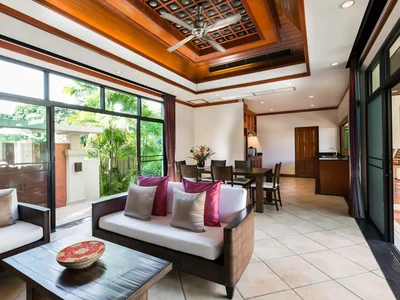 Villa Nai Harn Baan Bua Pattama