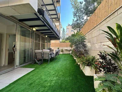 Dzielnica mieszkaniowa Magnifique duplex rez de jardin rue ben gurion