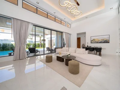 Complexe résidentiel Guarded complex of villas with swimming pool close to Bang Tao Beach, Phuket, Thailand