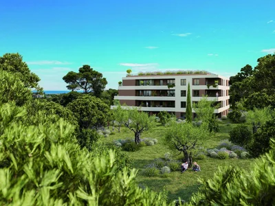 Zespół mieszkaniowy New residential complex surrounded by forest, Antibes, Cote d'Azur, France