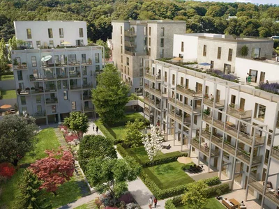 Wohnanlage New residential complex next to the park in Rueil-Malmaison, Ile-de-France, France