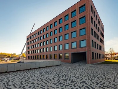Centre d'affaires P83 biroju centrs