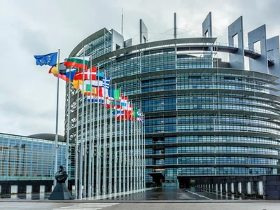 MEPs call for abandoning «golden visas and passports»