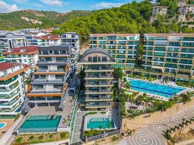 Zespół mieszkaniowy Prestigious residential complex with swimming pools just 70 m from the sea, Kargicak, Alanya, Türkiye